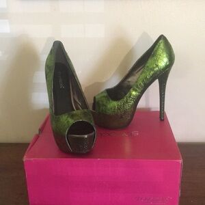 Shiny Green Peep Toe Heels